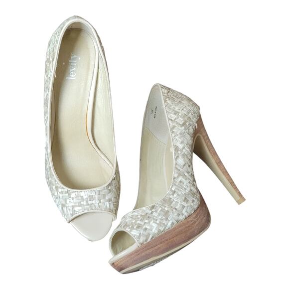 Levity Pumps Heels  Platform Ivory  Tan Ratan Peep Toe Woven NeutralSize 7.5 - Picture 1 of 8